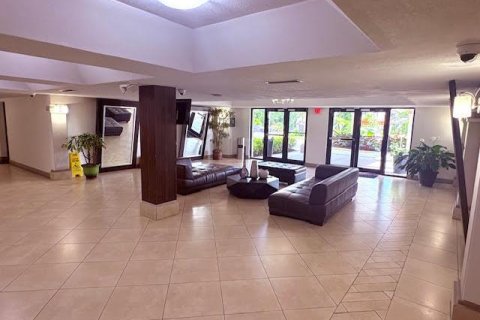 Купить кондоминиум в Форт-Лодердейл, Флорида 3 комнаты, 89.93м2, № 2146796 - фото 2