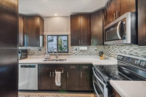 Villa ou maison à vendre à Hollywood, Floride: 3 chambres, 98.85 m2 № 1983461 - photo 15