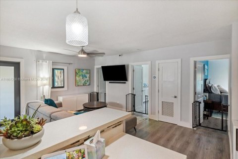 Villa ou maison à vendre à Hollywood, Floride: 3 chambres, 98.85 m2 № 1983461 - photo 14