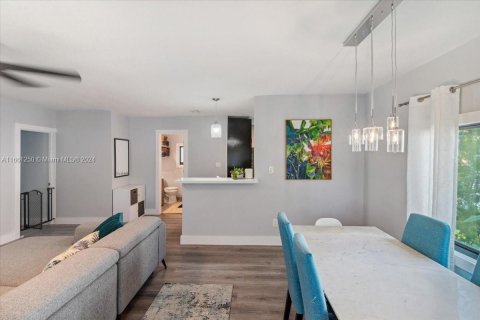 Villa ou maison à vendre à Hollywood, Floride: 3 chambres, 98.85 m2 № 1983461 - photo 7