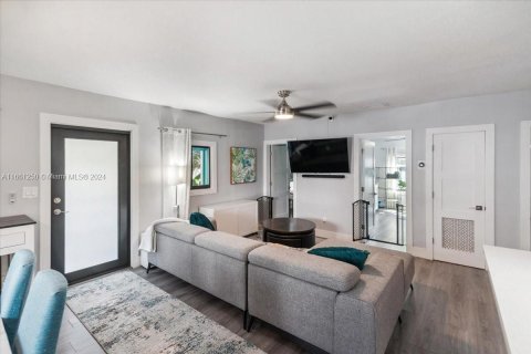 Villa ou maison à vendre à Hollywood, Floride: 3 chambres, 98.85 m2 № 1983461 - photo 10