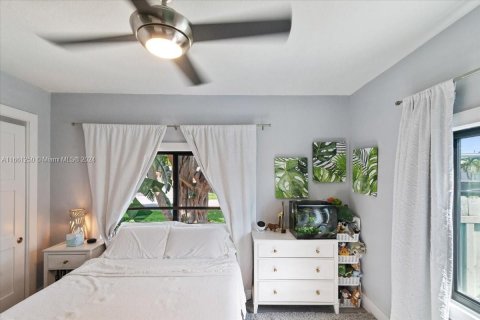 Villa ou maison à vendre à Hollywood, Floride: 3 chambres, 98.85 m2 № 1983461 - photo 27