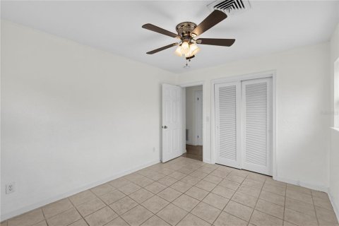Villa ou maison à vendre à Winter Haven, Floride: 5 chambres, 195.47 m2 № 2407018 - photo 24