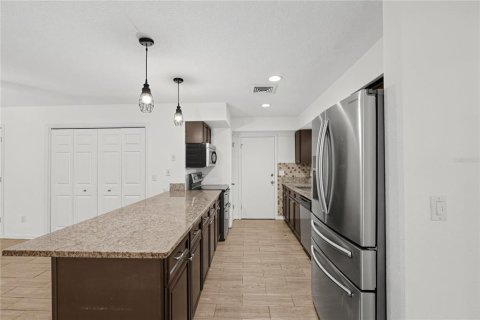 Villa ou maison à vendre à Winter Haven, Floride: 5 chambres, 195.47 m2 № 2407018 - photo 8
