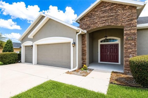 House in Ocala, Florida 5 bedrooms, 235.6 sq.m. № 2314127 - photo 8