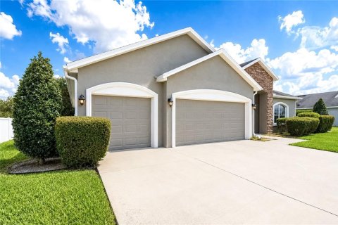 House in Ocala, Florida 5 bedrooms, 235.6 sq.m. № 2314127 - photo 6