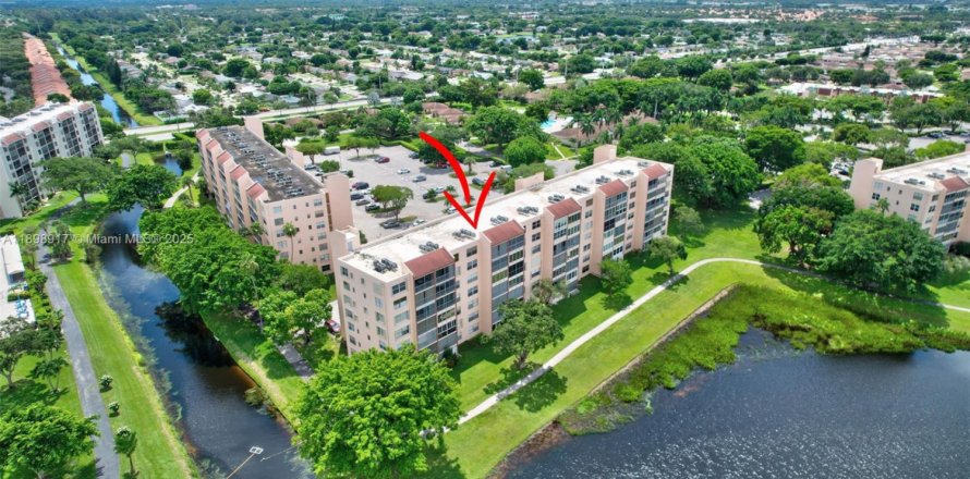 Condominio en Delray Beach, Florida, 2 dormitorios № 1950717