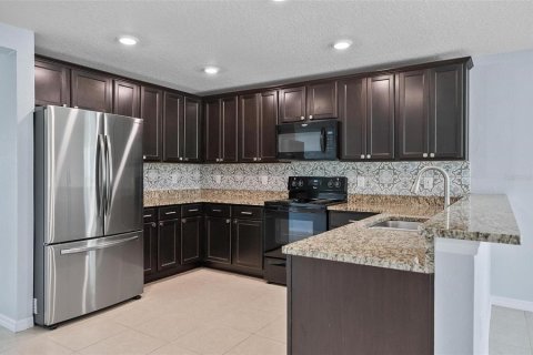 House in Palm Coast, Florida 3 bedrooms, 173.73 sq.m. № 1801445 - photo 2