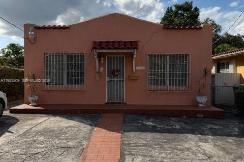 Villa ou maison à Miami, Floride 2 chambres, 109.16 m2 № 2008633