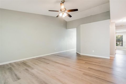 Copropriété à vendre à Orlando, Floride: 2 chambres, 81.01 m2 № 1876150 - photo 7
