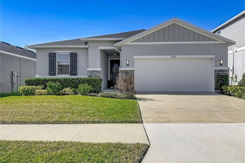 House in WILLIAMS POINTE in Seffner, Florida 4 bedrooms, 158.03 sq.m. № 2099558