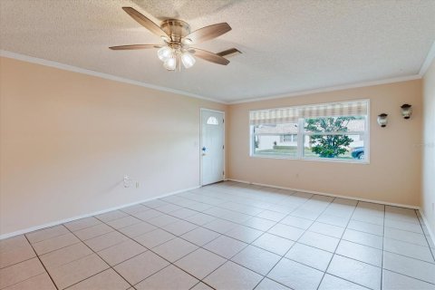 House in Largo, Florida 2 bedrooms, 104.42 sq.m. № 2147959 - photo 21
