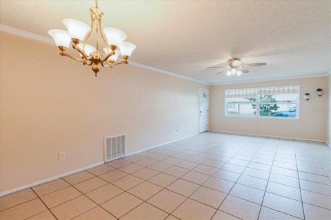 House in Largo, Florida 2 bedrooms, 104.42 sq.m. № 2147959 - photo 25