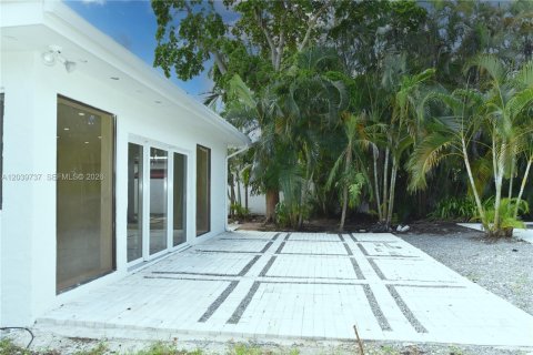 House in Hollywood, Florida 4 bedrooms, 162.58 sq.m. № 2088286 - photo 17