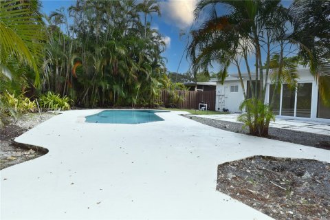 House in Hollywood, Florida 4 bedrooms, 162.58 sq.m. № 2088286 - photo 26