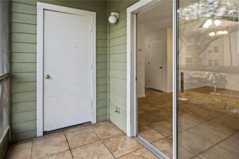 Condo in Orlando, Florida, 1 bedroom  № 1618657 - photo 16
