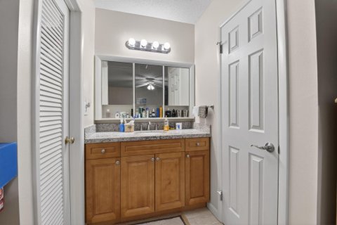 Condo in Delray Beach, Florida, 1 bedroom  № 2251455 - photo 17