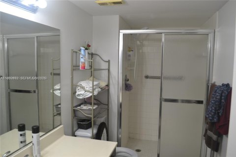 Condo in Margate, Florida, 1 bedroom  № 1989012 - photo 9