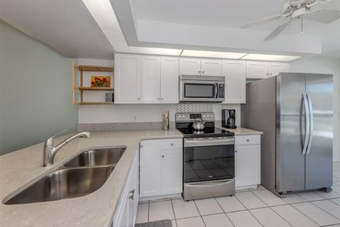 Condo in Venice, Florida, 2 bedrooms  № 1806748 - photo 14