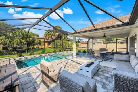 Villa ou maison à Port Charlotte, Floride 3 chambres № 2270270