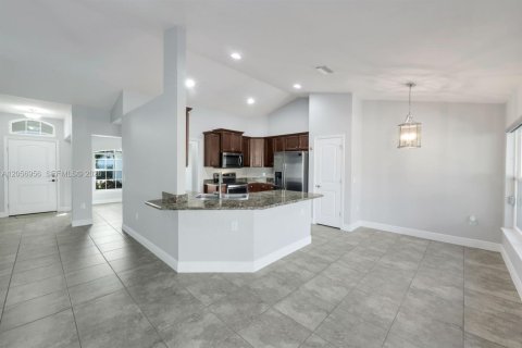 Villa ou maison à vendre à Port Charlotte, Floride: 3 chambres № 2270270 - photo 7