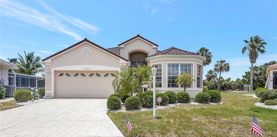 Casa en Punta Gorda, Florida 3 dormitorios, 183.48 m2 № 1757072