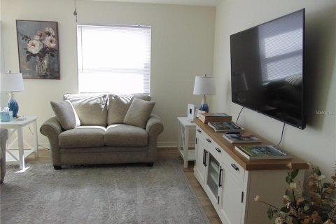 Casa en venta en The Villages, Florida, 2 dormitorios, 107.4 m2 № 2155963 - foto 2