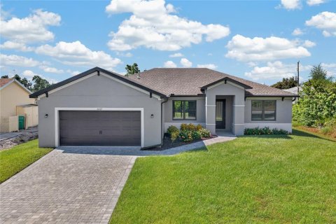 Villa ou maison à Port Charlotte, Floride 4 chambres, 183.95 m2 № 2429598