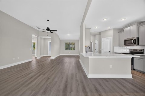 Villa ou maison à vendre à Port Charlotte, Floride: 4 chambres, 183.95 m2 № 2429598 - photo 13