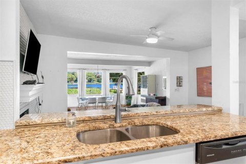Villa ou maison à vendre à Orlando, Floride: 3 chambres, 176.98 m2 № 2223752 - photo 12