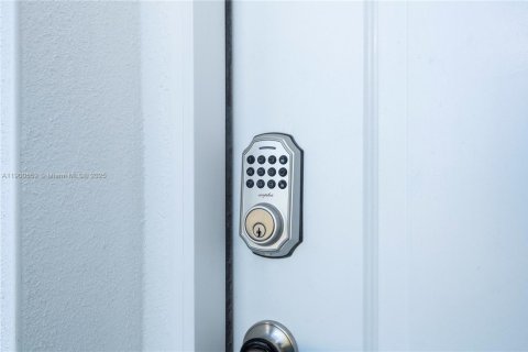 House in Sebring, Florida 3 bedrooms № 1953011 - photo 2