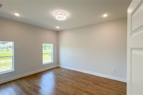 House in Sebring, Florida 3 bedrooms № 1953011 - photo 9