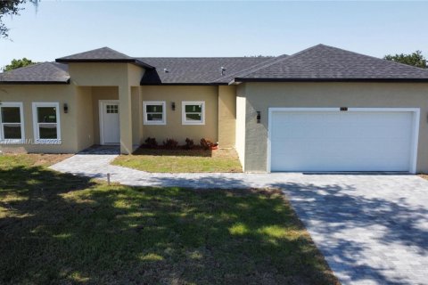 House in Sebring, Florida 3 bedrooms № 1953011 - photo 1