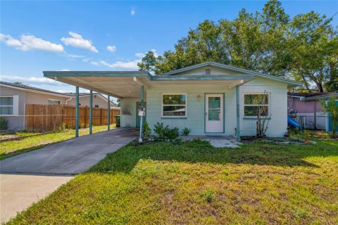 Casa en Tampa, Florida 3 dormitorios, 94.02 m2 № 2220834