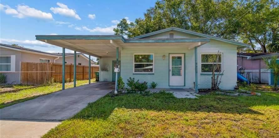 Casa en Tampa, Florida 3 dormitorios, 94.02 m2 № 2220834