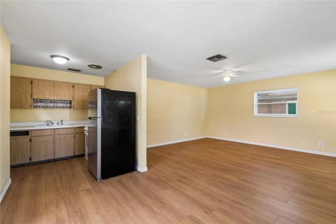 Casa en venta en Tampa, Florida, 3 dormitorios, 94.02 m2 № 2220834 - foto 10