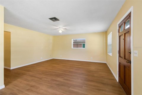 Casa en venta en Tampa, Florida, 3 dormitorios, 94.02 m2 № 2220834 - foto 9
