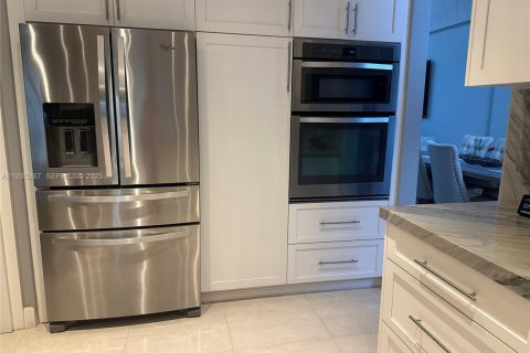 House in Miramar, Florida 5 bedrooms, 313.82 sq.m. № 1988972 - photo 5