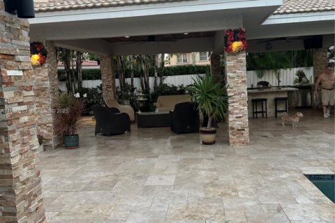 House in Miramar, Florida 5 bedrooms, 313.82 sq.m. № 1988972 - photo 12