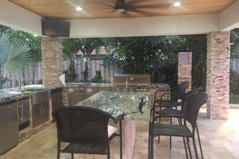 House in Miramar, Florida 5 bedrooms, 313.82 sq.m. № 1988972 - photo 8