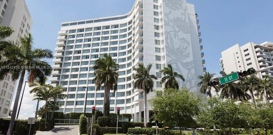 Estudio en el Condominio en Miami Beach, Florida № 1834557