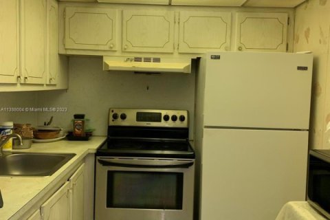 Condo in West Palm Beach, Florida, 1 bedroom  № 1714483 - photo 3