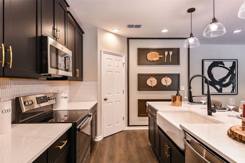 Casa en venta en Eustis, Florida, 4 dormitorios, 168.99 m2 № 2383560 - foto 11