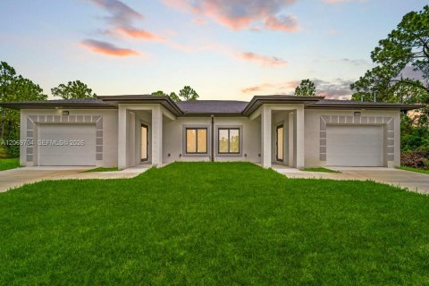 Immobilier commercial à Lehigh Acres, Floride № 2294067