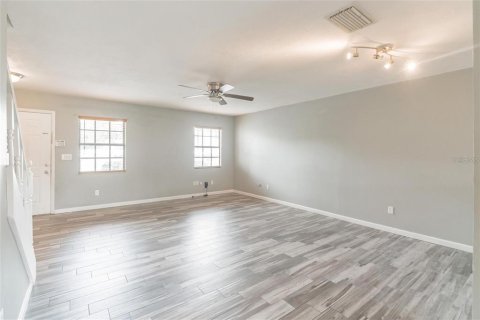 Adosado en alquiler en Tampa, Florida, 3 dormitorios, 122.07 m2 № 1785921 - foto 9