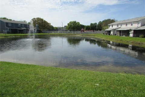 Adosado en alquiler en Tampa, Florida, 3 dormitorios, 122.07 m2 № 1785921 - foto 2