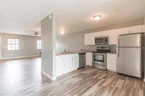 Adosado en alquiler en Tampa, Florida, 3 dormitorios, 122.07 m2 № 1785921 - foto 5