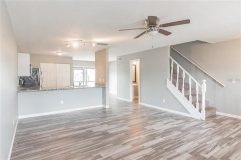 Adosado en alquiler en Tampa, Florida, 3 dormitorios, 122.07 m2 № 1785921 - foto 10