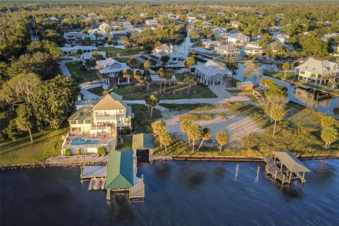 Купить виллу или дом в Кристал-Ривер, Флорида 8 комнат, 275.46м2, № 2105433 - фото 4