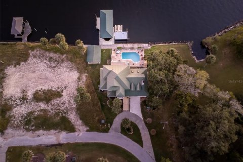 Купить виллу или дом в Кристал-Ривер, Флорида 8 комнат, 275.46м2, № 2105433 - фото 9